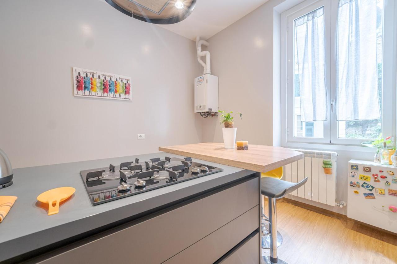 Bright Apartment A Few Steps From Via Garibaldi Genoa Ngoại thất bức ảnh