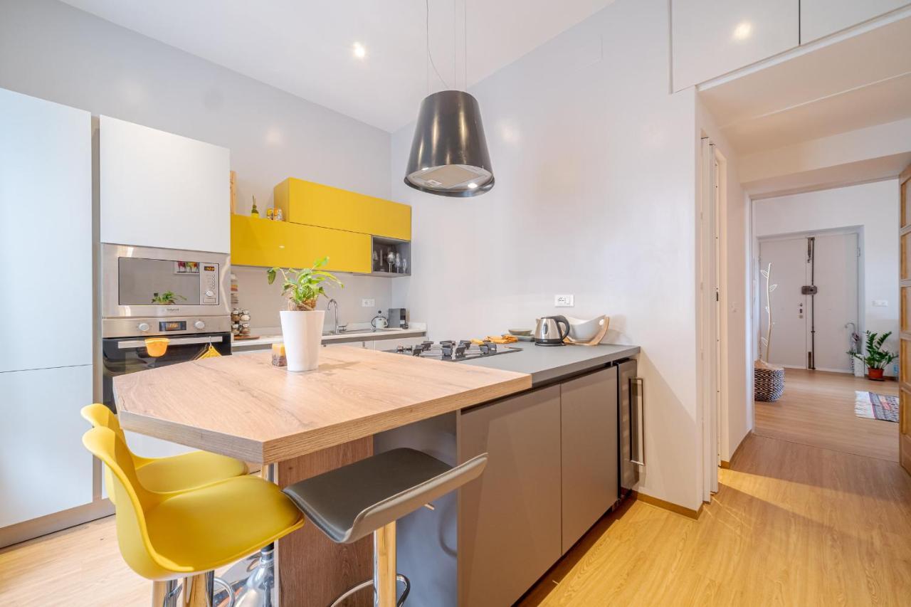 Bright Apartment A Few Steps From Via Garibaldi Genoa Ngoại thất bức ảnh