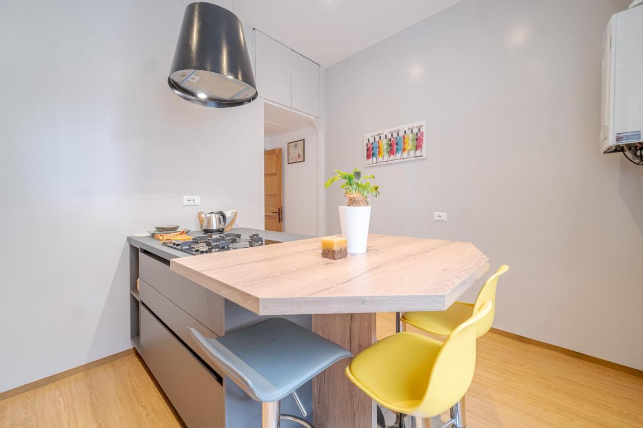 Bright Apartment A Few Steps From Via Garibaldi Genoa Ngoại thất bức ảnh