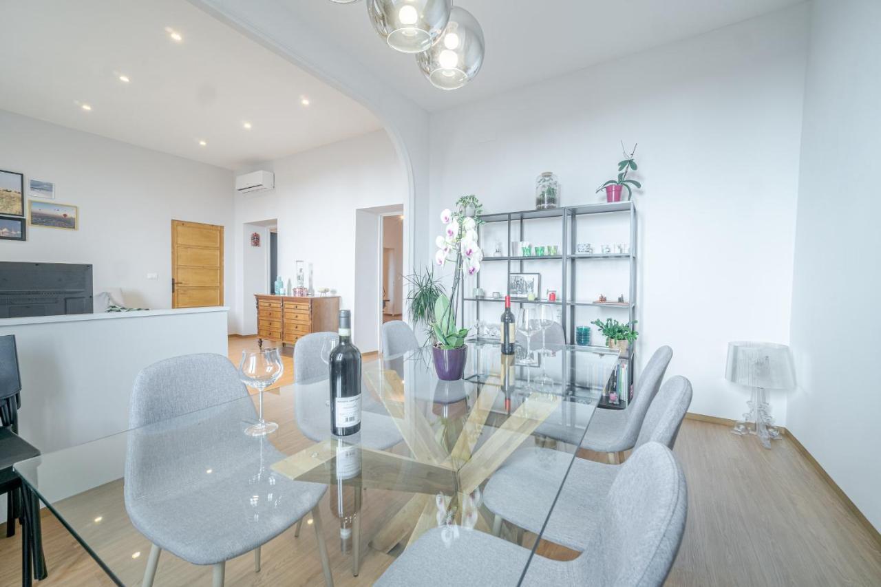 Bright Apartment A Few Steps From Via Garibaldi Genoa Ngoại thất bức ảnh