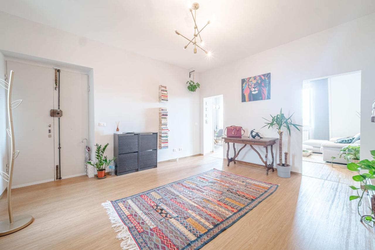Bright Apartment A Few Steps From Via Garibaldi Genoa Ngoại thất bức ảnh